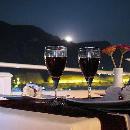 Moonlightterrace